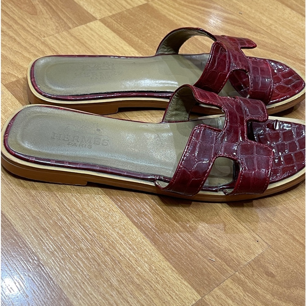 Hermes Red Croc-Embossed Slippers